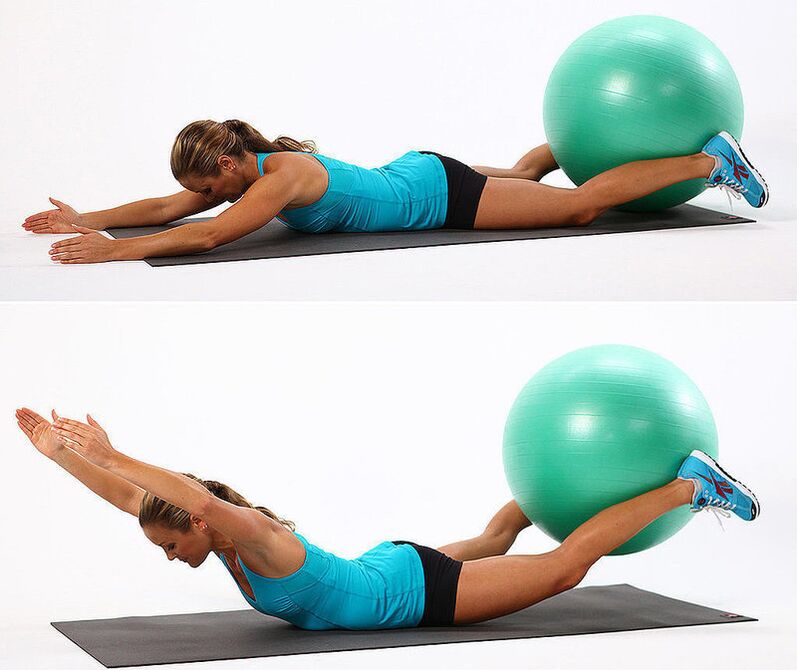 Boat exercise with a ball to burn fat in the buttocks and thighs